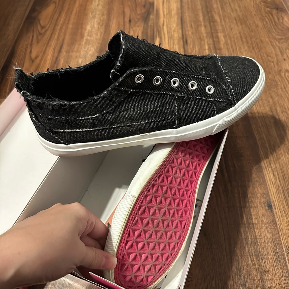 Corkys Black Denim Sneakers with Pink Soles size 10